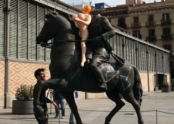 Ous, pintura i estelades... el càstig a l’estàtua de Franco