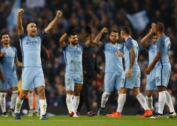 El City de Guardiola remunta al Barça
