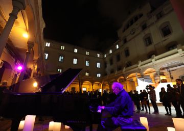 Independentistes i comuns homenatgen les víctimes del franquisme a la Model