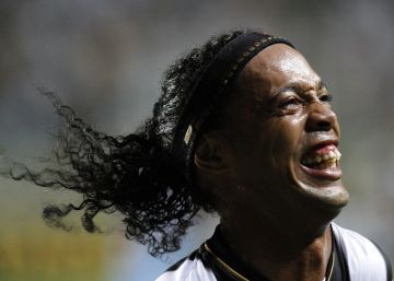 Bartomeu vol riure amb Ronaldinho Bartomeu vol riure amb Ronaldinho