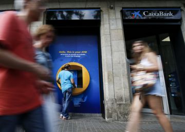Detingut l’avi que va atracar un banc amb una pistola falsa i una carmanyola Detingut l’avi que va atracar un banc amb una pistola falsa i una carmanyola
