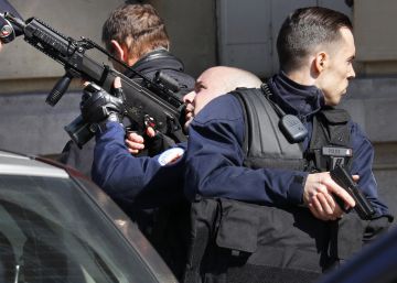 Explota una carta bomba en una oficina de l’FMI a París