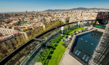 Música en directe amb vistes de Barcelona