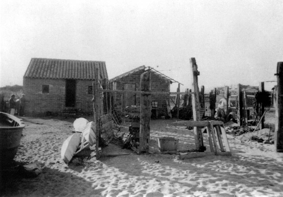 Camp de la Bota shantytown. Reproduction of the exhibition