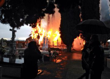 L’impacte d’un llamp en un arbre incendia un cementiri lleonès