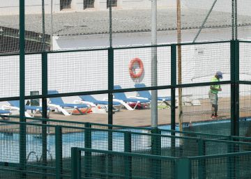 Mor un nen de 10 anys ofegat en una piscina de Vilanova i la Geltrú Mor un nen de 10 anys ofegat en una piscina de Vilanova i la Geltrú