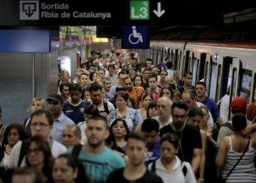 La CUP demana la dimissió de Vidal en el vuitè dia de vaga de metro La CUP demana la dimissió de Vidal en el vuitè dia de vaga de metro