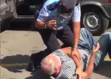 Investigat un agent per reduir un senyor gran que es queixa d’una multa