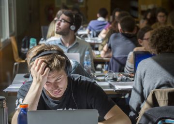 Augmenten un 36,7% en només 15 anys els contractes precaris a universitaris