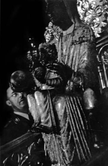 Himmler contempla la Moreneta el 1940.