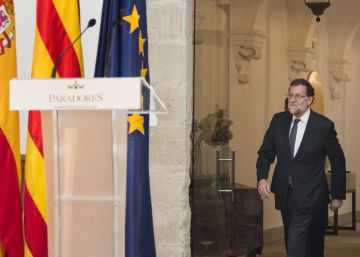 Rajoy creu que l’obstinació de Puigdemont pel referèndum impedeix el diàleg Rajoy creu que l’obstinació de Puigdemont pel referèndum impedeix el diàleg