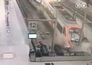 Així va ser l’accident del tren de Rodalies a l’estació de França