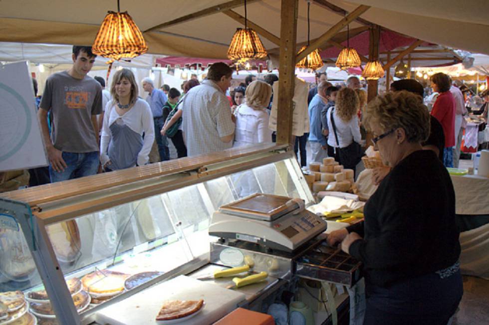 Fira del Formatge de Lladó.