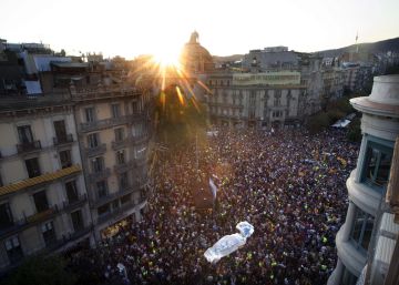Un cop d’Estat i una rebel·lió popular Un cop d’Estat i una rebel·lió popular