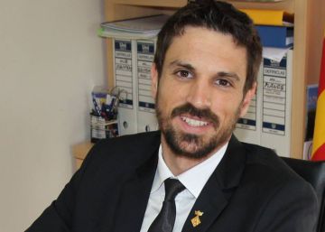 L’alcalde que va canviar-se del PSC al PP indignat pel fitxatge d’Espadaler deixarà la política