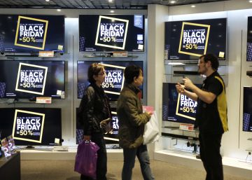 El Black Friday torna a omplir les botigues de Barcelona