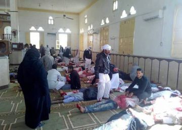 Un atemptat en una mesquita d’Egipte causa almenys 235 morts