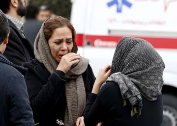 Un avió de passatgers s’estavella a l’Iran amb 66 persones a bord