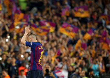 Iniesta deixa la seva última classe magistral en el Camp Nou