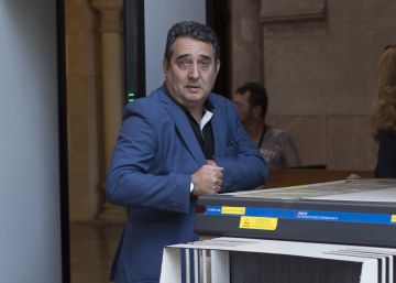 Bustos nega pressions per retirar multes de trànsit a familiars