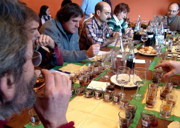 El sector de la ratafia creix impulsat pel clima identitari i el context polític