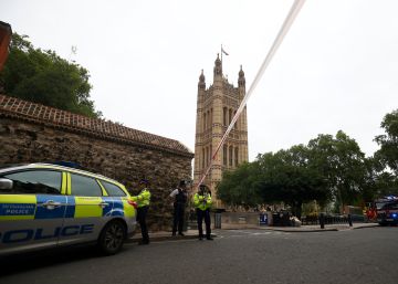 Dos ferits a Londres després que un conductor xoqui contra les barreres del Parlament