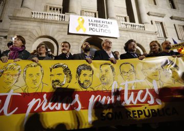 Els polítics presos fan una crida per mantenir les reivindicacions pacífiques