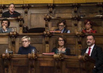 Puigcorbé acusa Bosch d’haver-li clavat “una ganivetada a l’esquena”