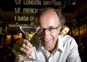 Un llibre recull els millors moments del Dry Martini en el 40è aniversari
