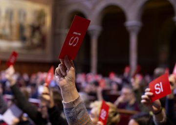Els claustres de la UB i la UAB aproven mocions per demanar la llibertat dels polítics presos