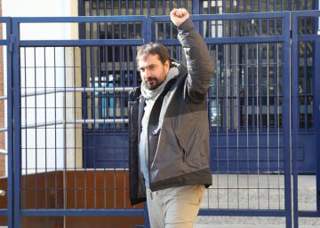 La Policia Nacional deté els alcaldes de Celrà i de Verges per desordres públics