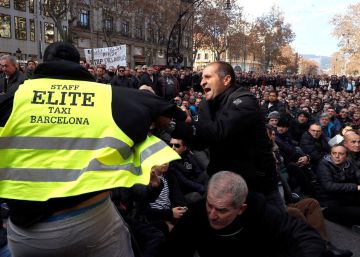 Taxistes i VTC mantenen les seves protestes malgrat l’oferta del Govern