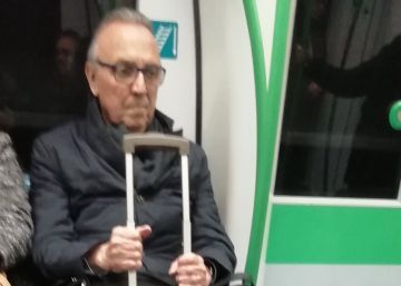 Joan Gaspart agafa el metro per primer cop per la vaga de taxis: “No és tan tràgic”