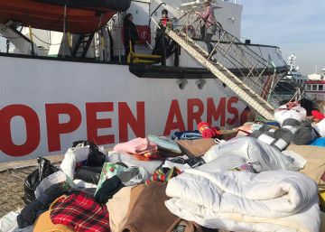 Richard Gere, Javier Bardem i Buenafuente demanen deixar salpar l’‘Open Arms’ de Barcelona