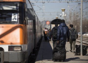 El martiri de la línia R4 perdura després del xoc de trens