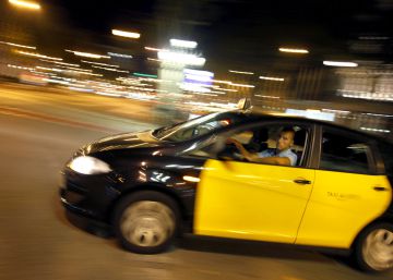 ‘Apps’ per agafar un taxi durant el Mobile en l’era post Uber i Cabify