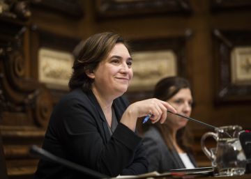 A l’Ajuntament de Barcelona només es beu aigua de l’aixeta
