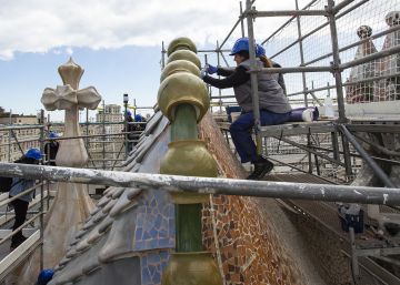 El drac de la casa Batlló cura les seves ferides