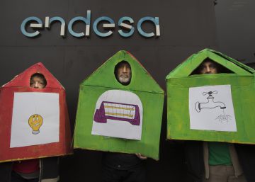 Els alcaldes s’aixequen contra Torra pel deute de la pobresa energètica