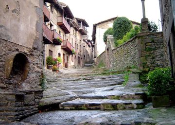 Cinc pobles medievals per fer una escapada de tardor