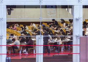 Universitat i política