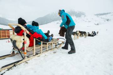 Cinc experiències per gaudir de la neu