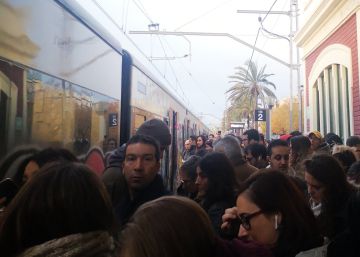 Renfe fa baixar tots els viatgers d’un tren a Montgat per excés de treball del maquinista