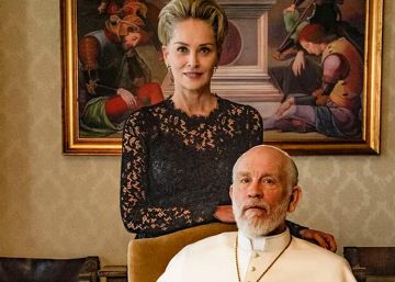 El papa Malkovich rep Sharon Stone
