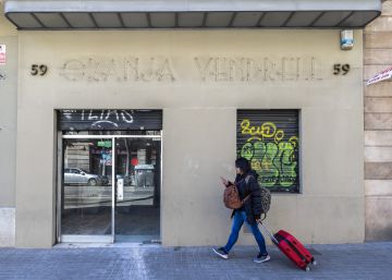 La Granja Vendrell recupera les lletres art-déco robades