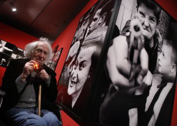 La Pedrera surt al carrer amb les imatges de William Klein
