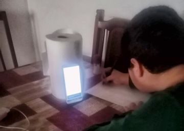 Educació detecta 55.000 famílies sense ordinador o sense connexió per poder seguir les classes a distància