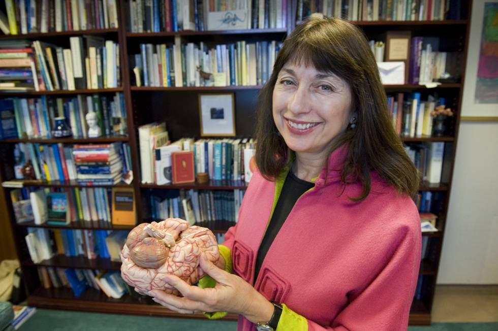 Maryanne Wolf alerta dels canvis de la tecnologia en el cervell.