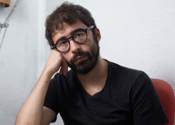 Les universitats detecten 615 alumnes que no poden seguir el curs en línia