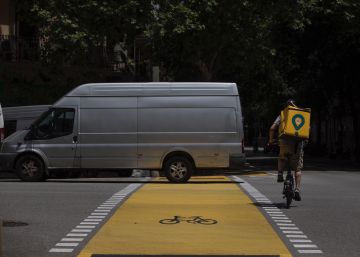 Els transportistes clamen contra els nous carrils bici i per a vianants de Barcelona